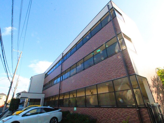 サンホワイトカメリアの物件外観写真