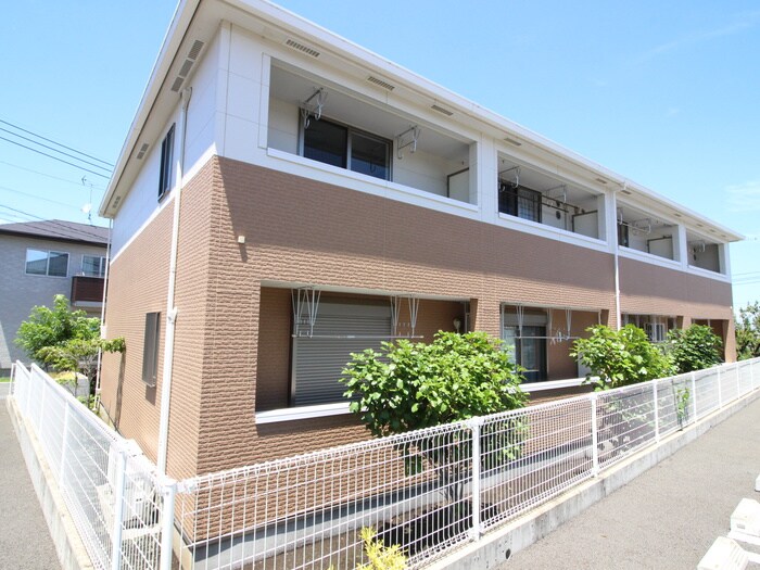 ド・マーニの物件外観写真