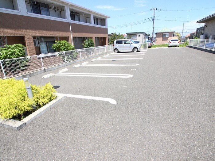 ド・マーニの物件外観写真