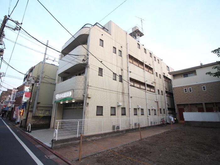 クレドールの物件外観写真