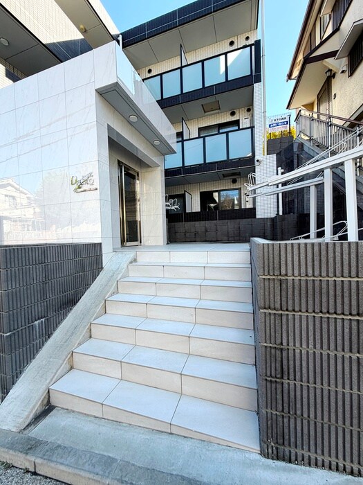 プレール・ドゥーク横浜杉田の物件外観写真