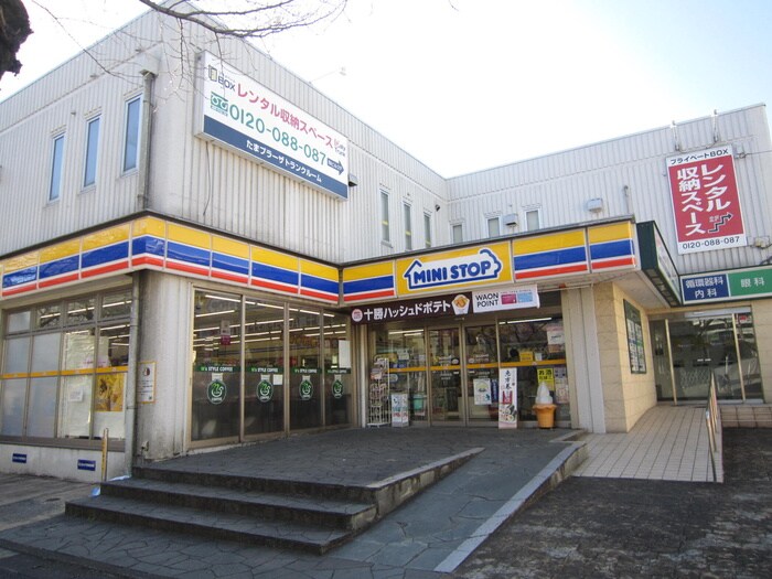 メゾンルミエ－ルたまプラ－ザの物件外観写真