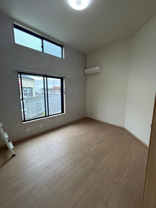 Ｌｕｎａｒｉｓ　Ｅｂｉｎａの物件内観写真