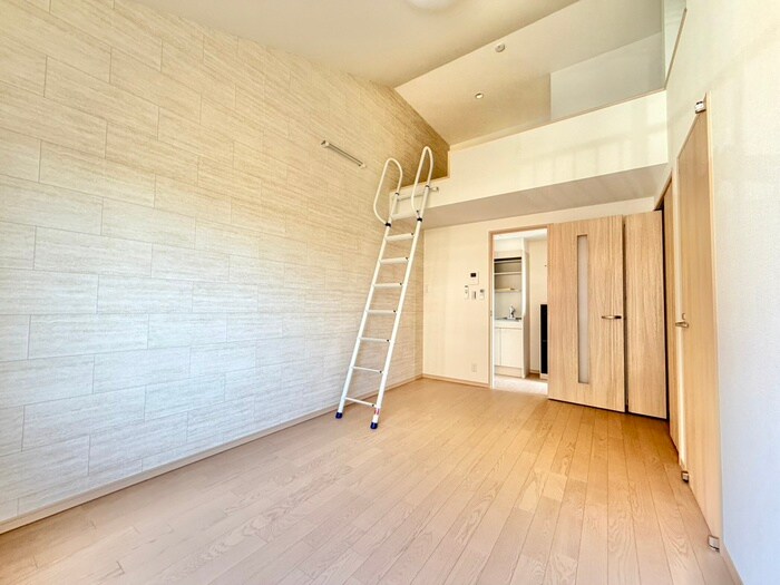 Ｌｕｎａｒｉｓ　Ｅｂｉｎａの物件内観写真