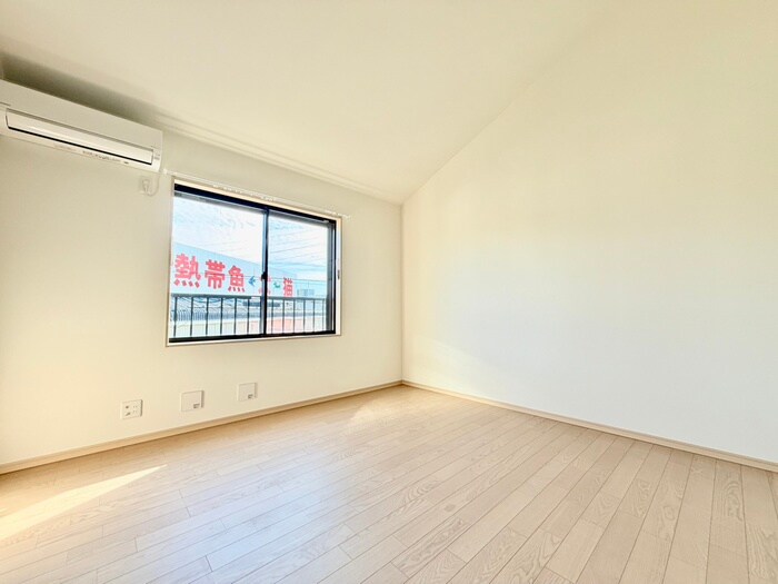 Ｌｕｎａｒｉｓ　Ｅｂｉｎａの物件内観写真