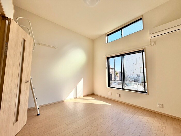 Ｌｕｎａｒｉｓ　Ｅｂｉｎａの物件内観写真