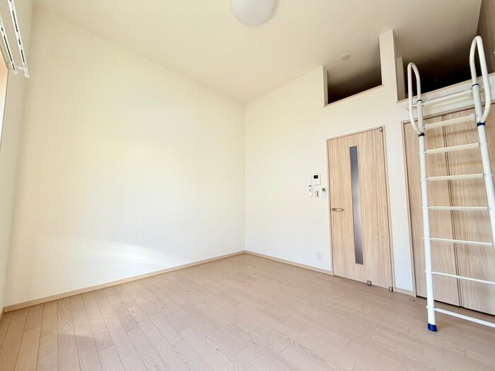 Ｌｕｎａｒｉｓ　Ｅｂｉｎａの物件内観写真