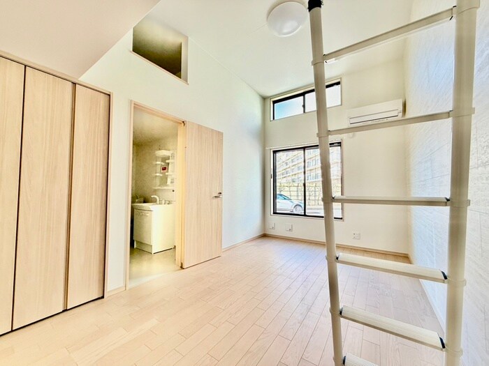 Ｌｕｎａｒｉｓ　Ｅｂｉｎａの物件内観写真