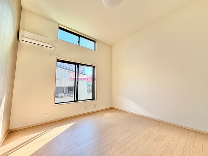 Ｌｕｎａｒｉｓ　Ｅｂｉｎａの物件内観写真