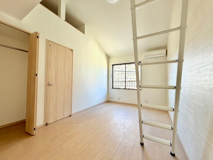 Ｌｕｎａｒｉｓ　Ｅｂｉｎａの物件内観写真