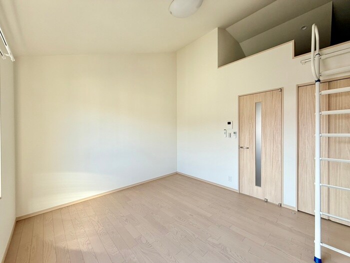 Ｌｕｎａｒｉｓ　Ｅｂｉｎａの物件内観写真