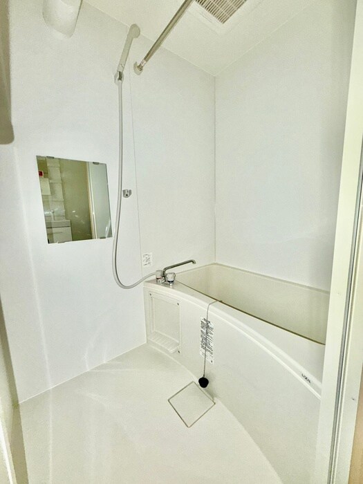 Ｌｕｎａｒｉｓ　Ｅｂｉｎａの物件内観写真