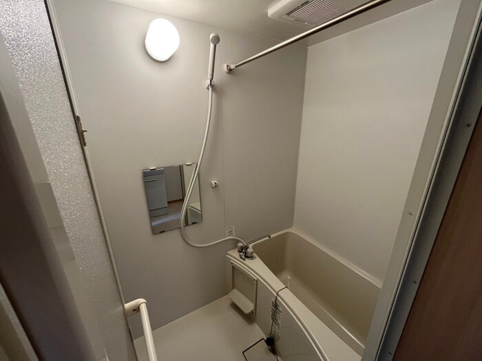 Ｌｕｎａｒｉｓ　Ｅｂｉｎａの物件内観写真