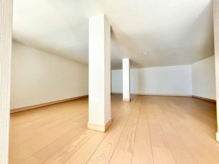 Ｌｕｎａｒｉｓ　Ｅｂｉｎａの物件内観写真