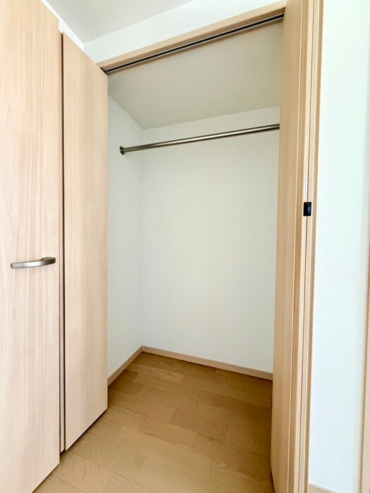 Ｌｕｎａｒｉｓ　Ｅｂｉｎａの物件内観写真