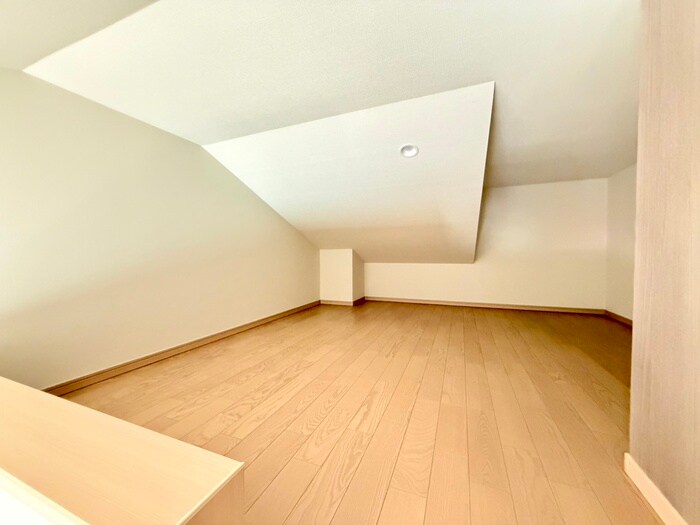 Ｌｕｎａｒｉｓ　Ｅｂｉｎａの物件内観写真