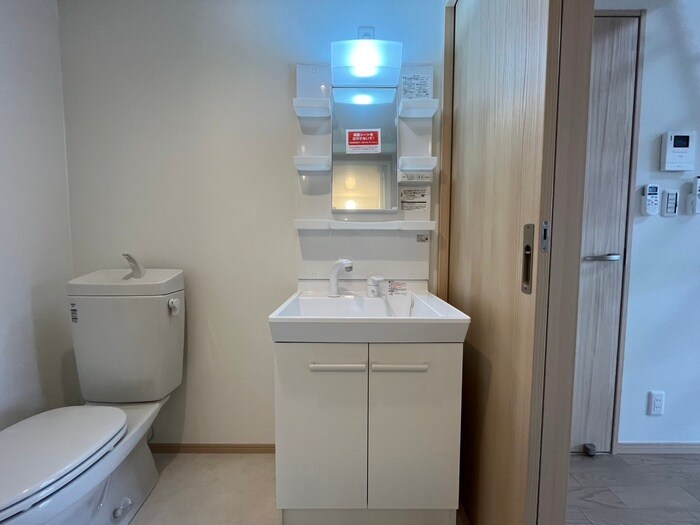 Ｌｕｎａｒｉｓ　Ｅｂｉｎａの物件内観写真