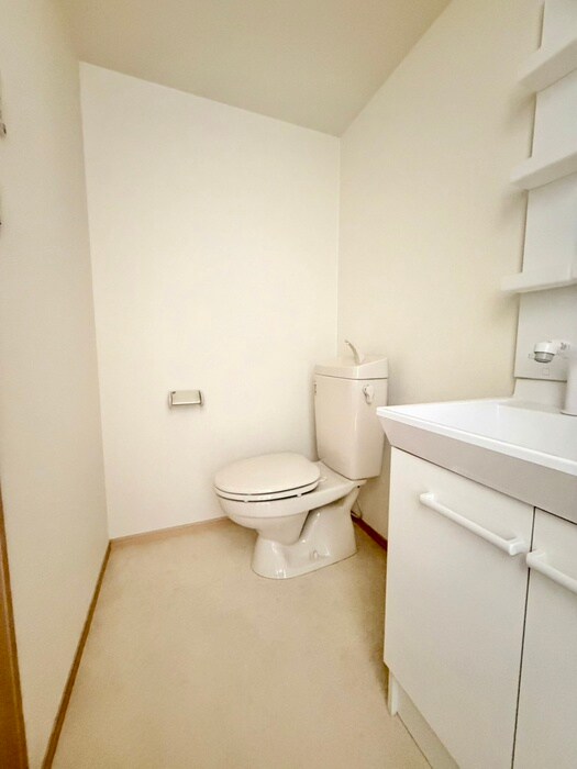 Ｌｕｎａｒｉｓ　Ｅｂｉｎａの物件内観写真