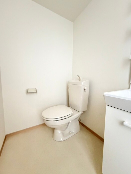 Ｌｕｎａｒｉｓ　Ｅｂｉｎａの物件内観写真