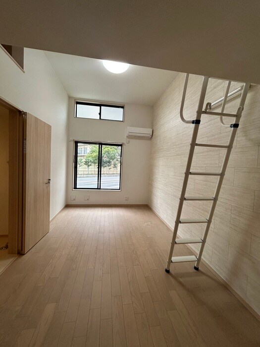 Ｌｕｎａｒｉｓ　Ｅｂｉｎａの物件内観写真