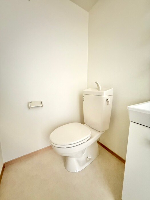 Ｌｕｎａｒｉｓ　Ｅｂｉｎａの物件内観写真