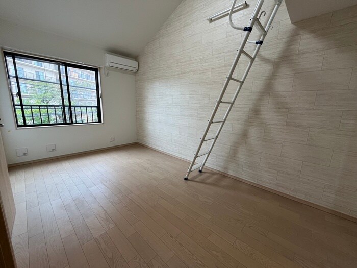 Ｌｕｎａｒｉｓ　Ｅｂｉｎａの物件内観写真