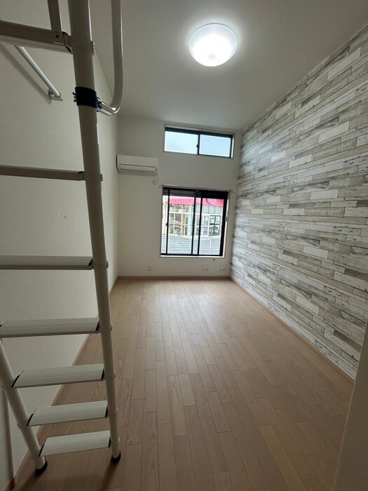 Ｌｕｎａｒｉｓ　Ｅｂｉｎａの物件内観写真