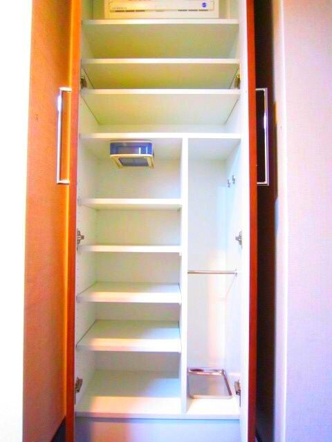 コンフォリア東中野ＤＥＵＸの物件内観写真