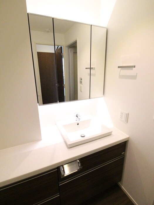 コンフォリア東中野ＤＥＵＸの物件内観写真