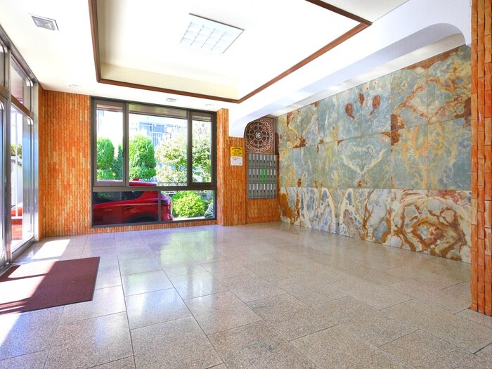 清水マンション　1号棟の物件外観写真