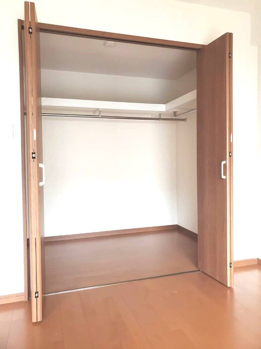 清水マンション　1号棟の物件内観写真