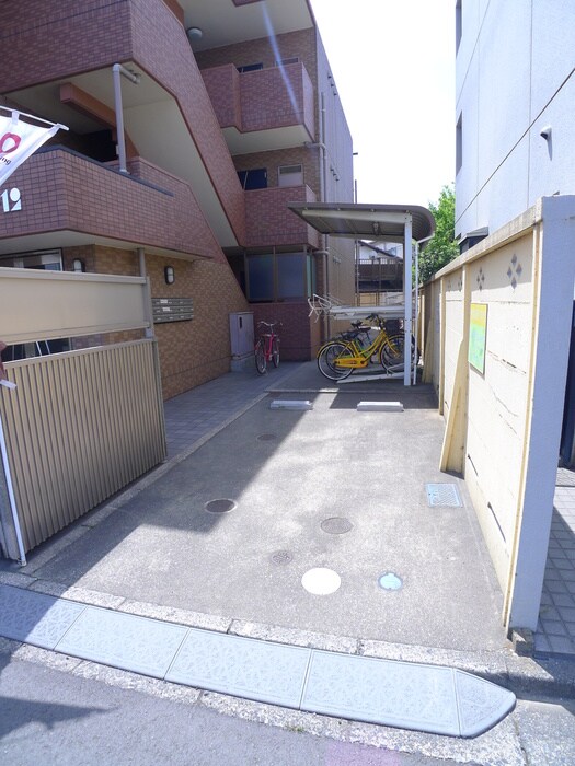 クリエイティブ１２の物件外観写真