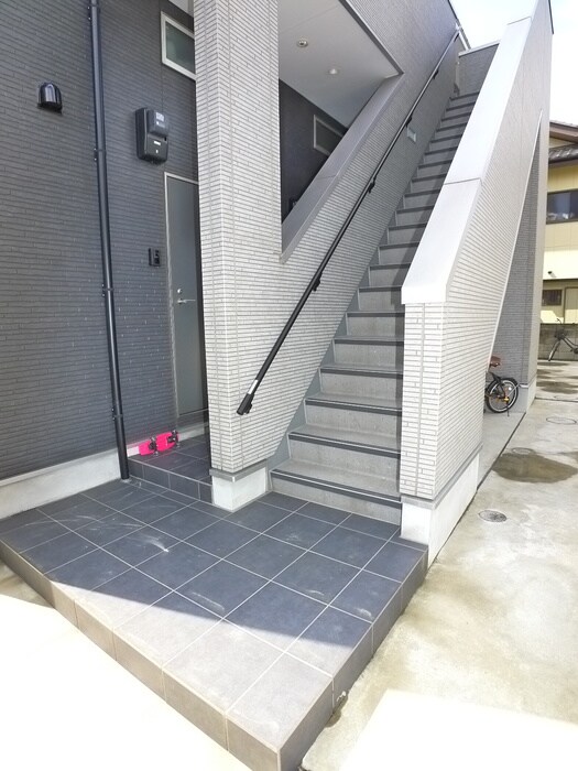 ヒルハイツ上本郷の物件外観写真