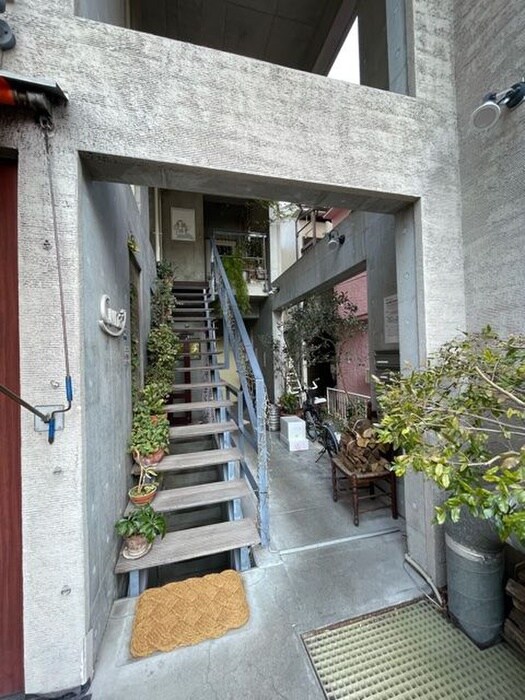 ＱＧ三軒茶屋の物件外観写真