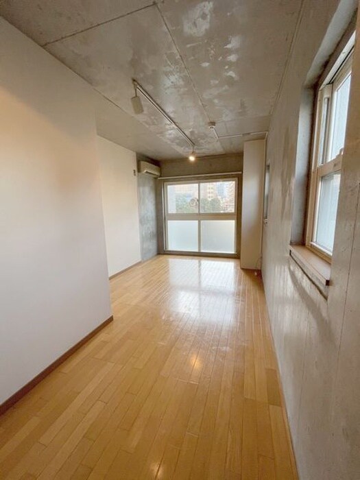 ＱＧ三軒茶屋の物件内観写真