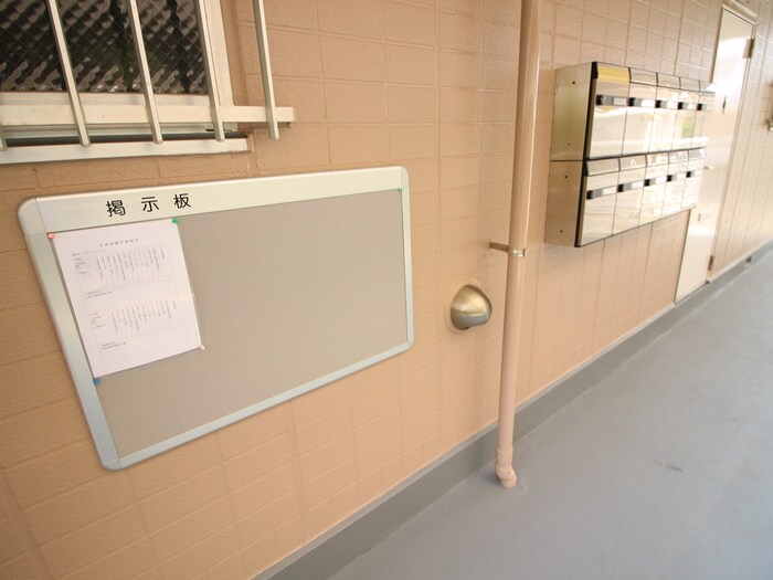 日興狛江マンション２の物件外観写真