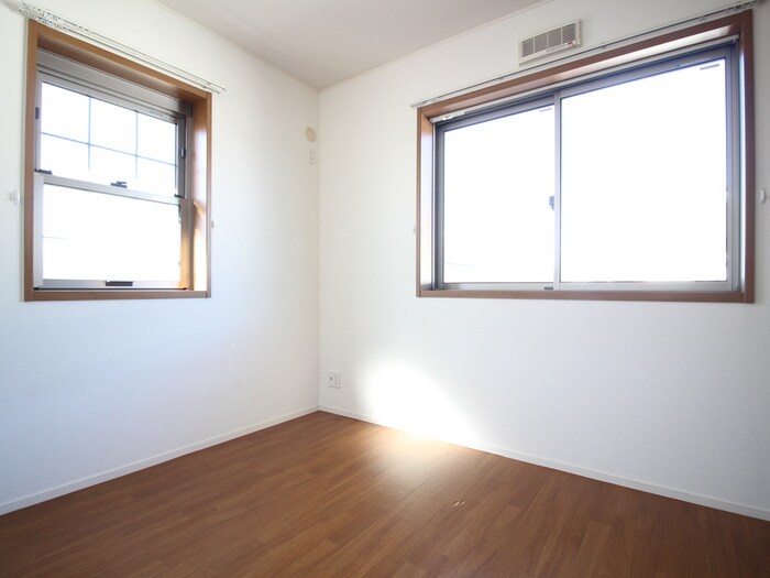 オーチャード・アパートメントＢの物件内観写真