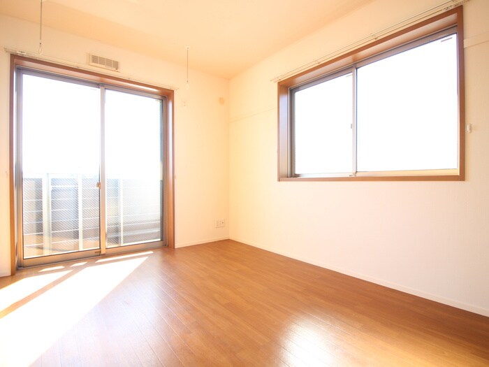 オーチャード・アパートメントＢの物件内観写真