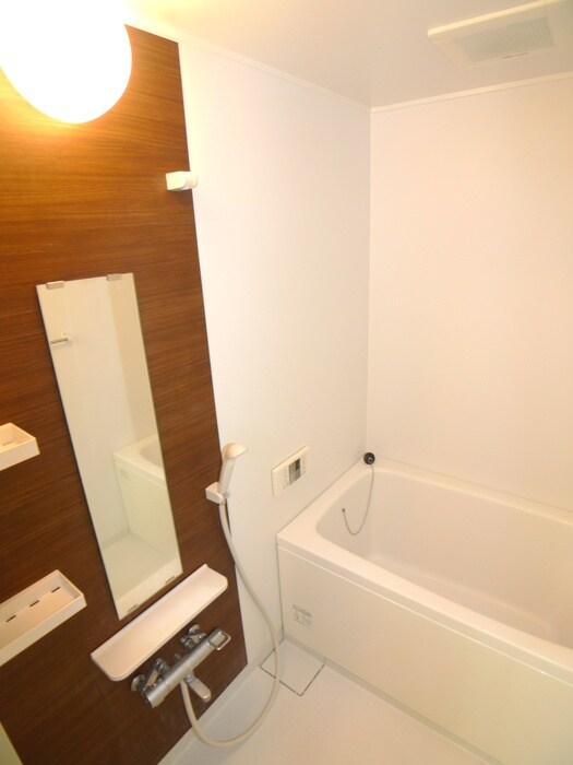 ロイヤルハイツ新曽の物件内観写真