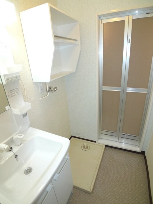 ロイヤルハイツ新曽の物件内観写真