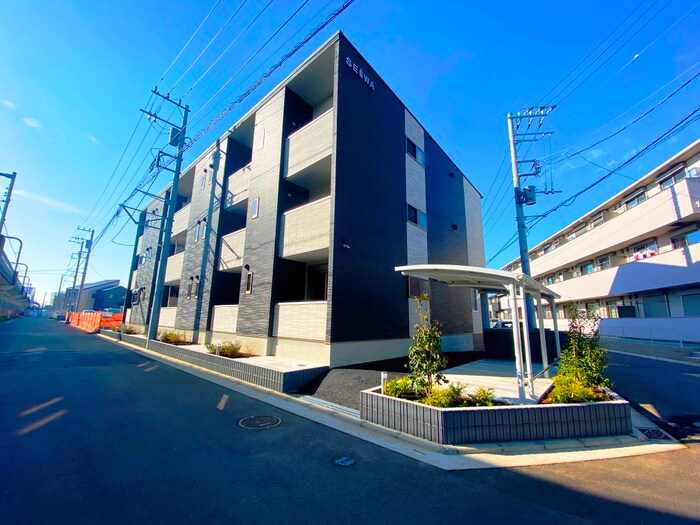 Royal Hillsの物件外観写真