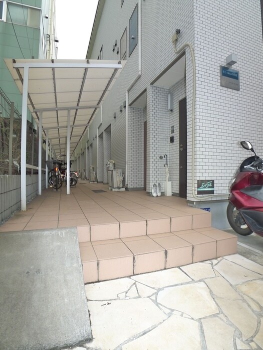 エルカーサHDKの物件外観写真