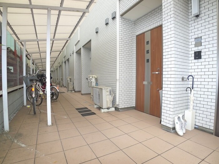 エルカーサHDKの物件外観写真