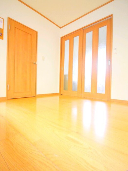 鶴馬一丁目貸家の物件内観写真