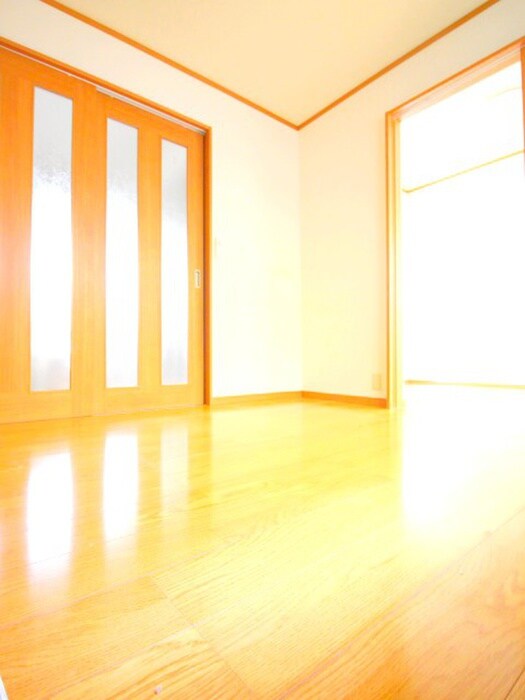 鶴馬一丁目貸家の物件内観写真