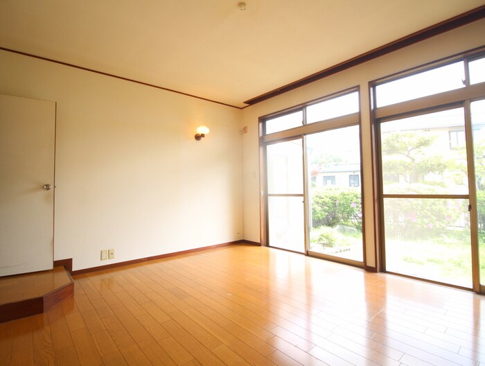 本郷台４丁目貸家の物件内観写真