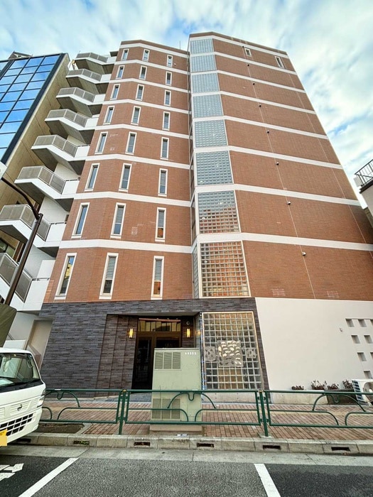 ルミーク根岸の物件外観写真