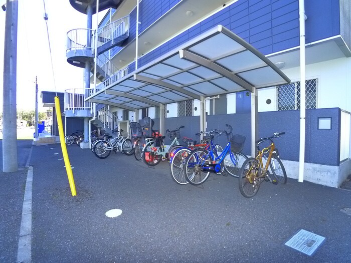 エステート習志野１号棟の物件外観写真