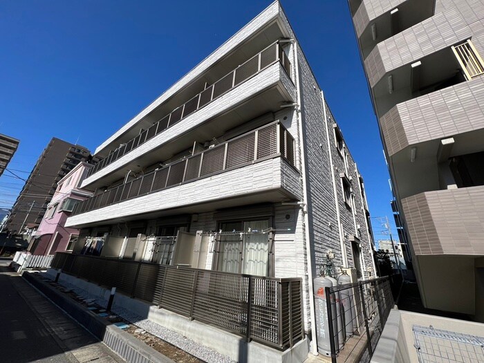 ドムスベルウッドの物件外観写真