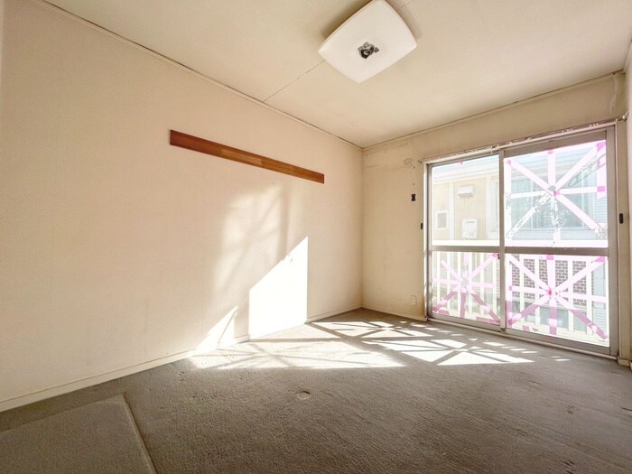 ホワイトタウンハウスの物件内観写真